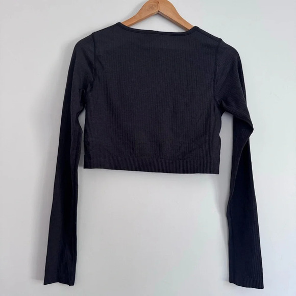 Lululemon Ebb to Street Long Sleeve Shirt
Rib Map Black /Graphite Grey Size: 10 - Picture 3 of 7
